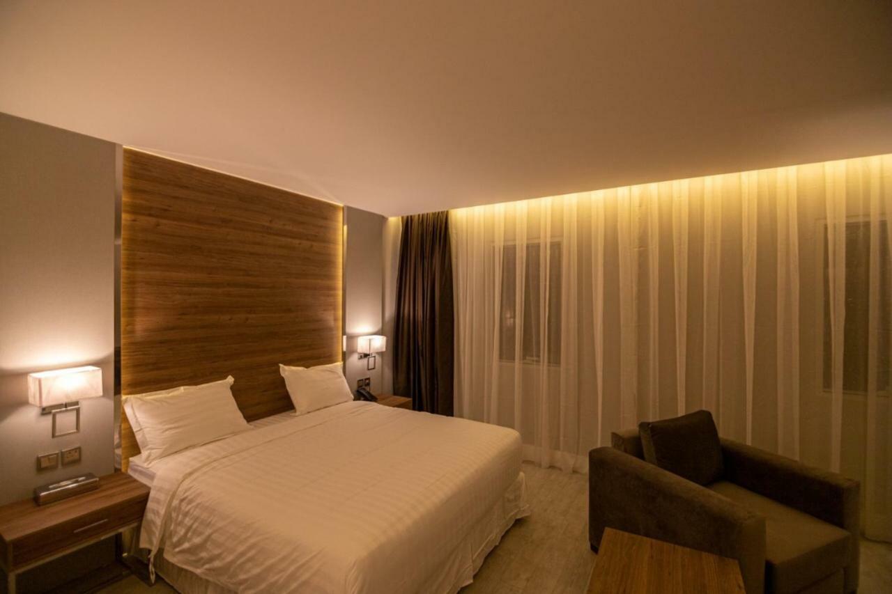 قولدن سكوير طريق الرياض Golden Square Riyadh Road 海米斯穆谢特 外观 照片